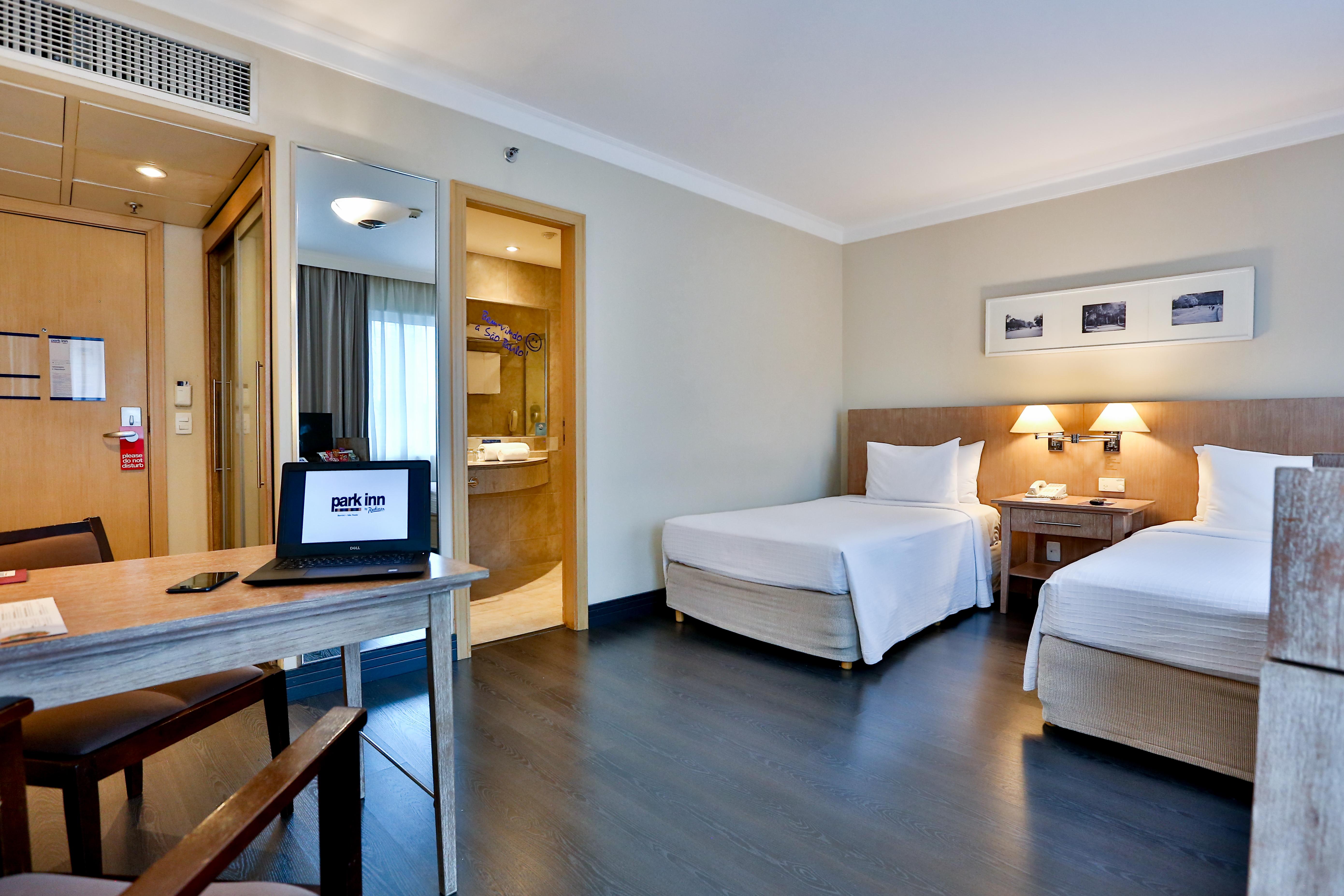 Park Inn By Radisson Berrini San Paolo Esterno foto
